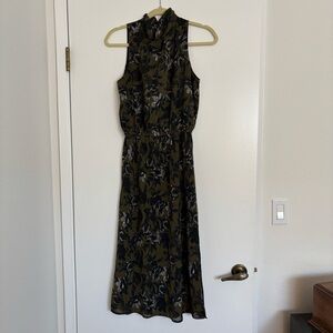 Evereve Spencer Dress in Olivefloral